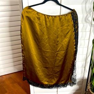 Victoria’s Secret lace slip skirt 💕
